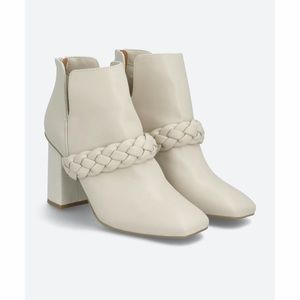 DV by Dolce Vita Melika Braided Bootie Off White Size 7